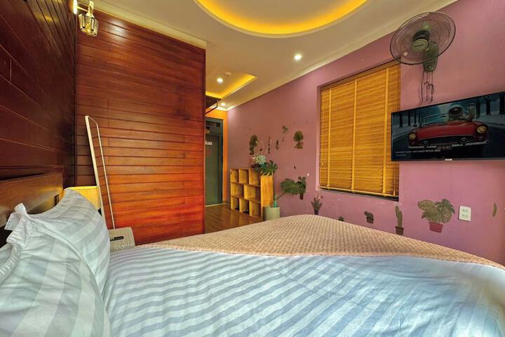 Room 57 of 146