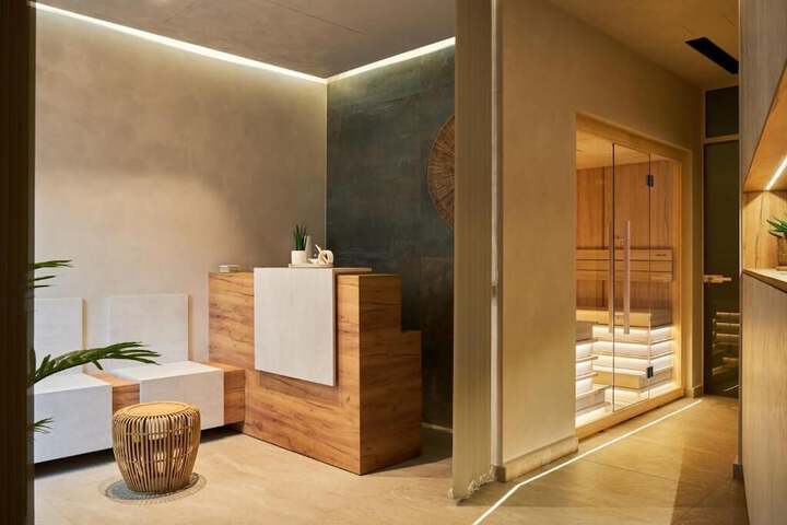 Hotel Interior 208 of 340