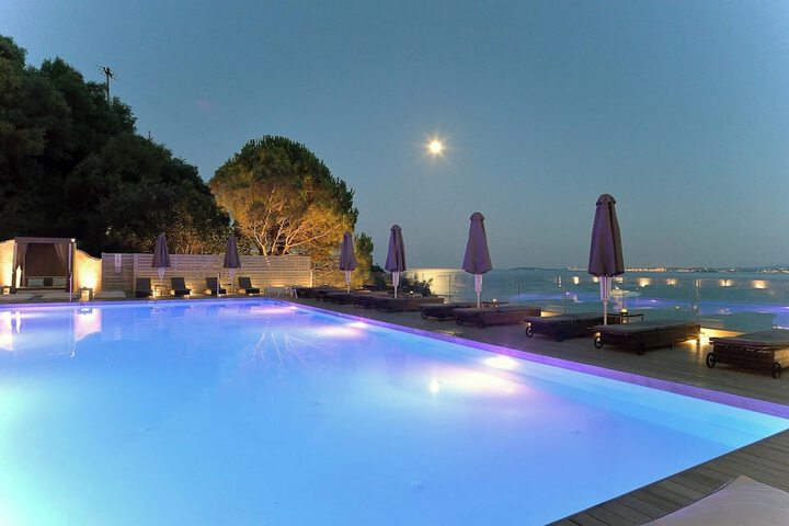 Pool 33 of 72