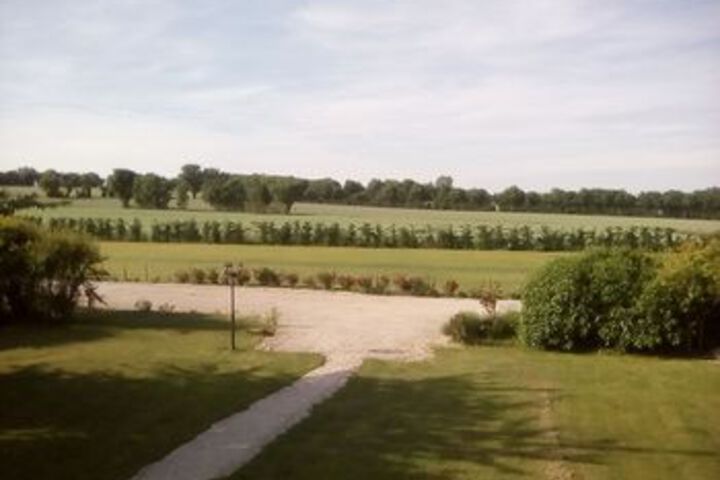 Property Grounds 34 of 38