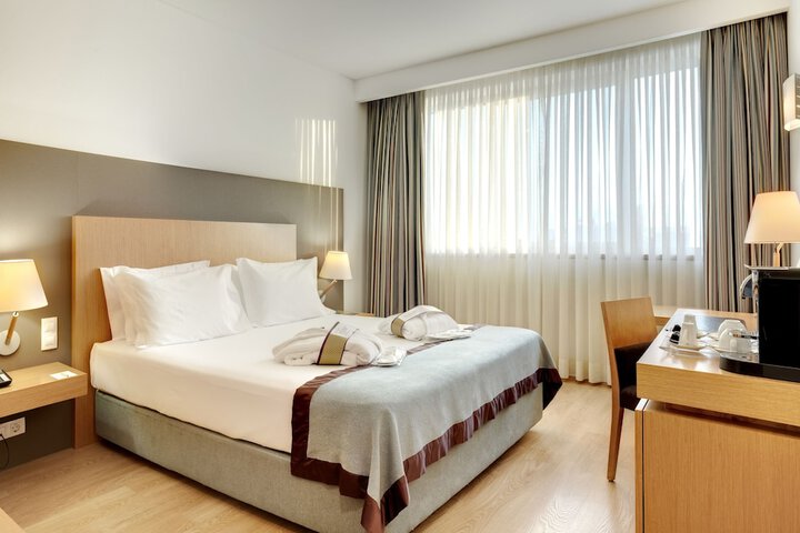 Room 4 of 57