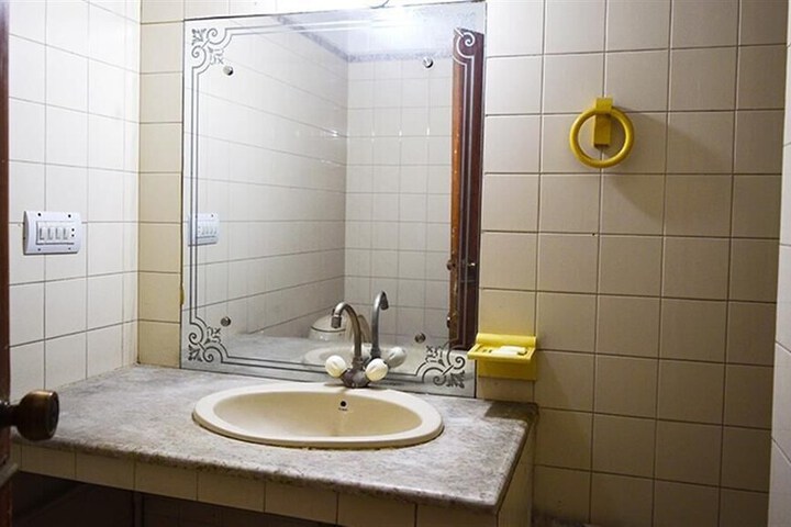 Room 7 of 7