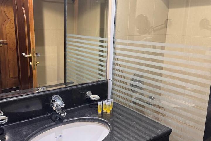 Room 6 of 6