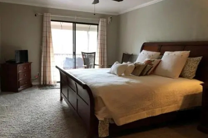 Room 2 of 11