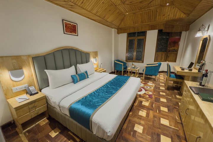 Room 30 of 89