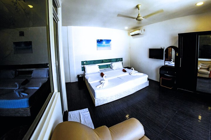 Room 15 of 51