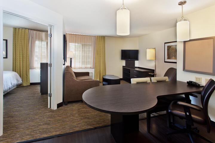 Studio Suite (8 of 12)