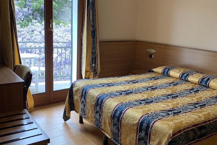 Room 19 of 62