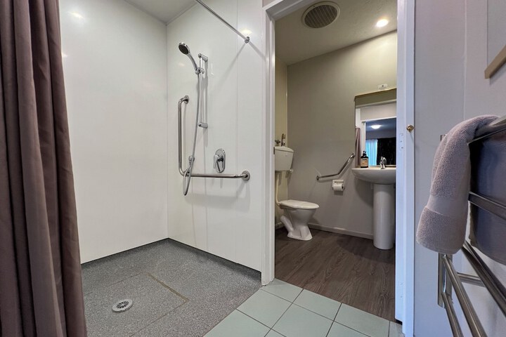 Room 40 of 50