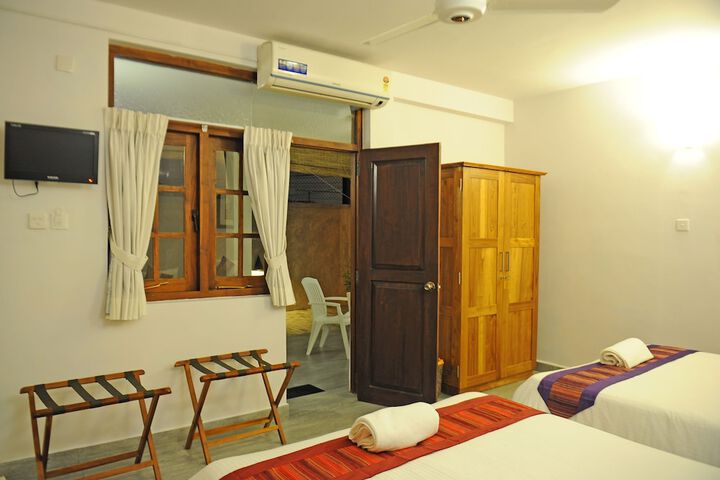 Room 4 of 22
