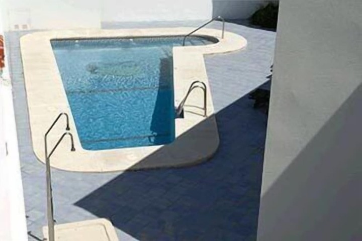 Pool 22 of 38