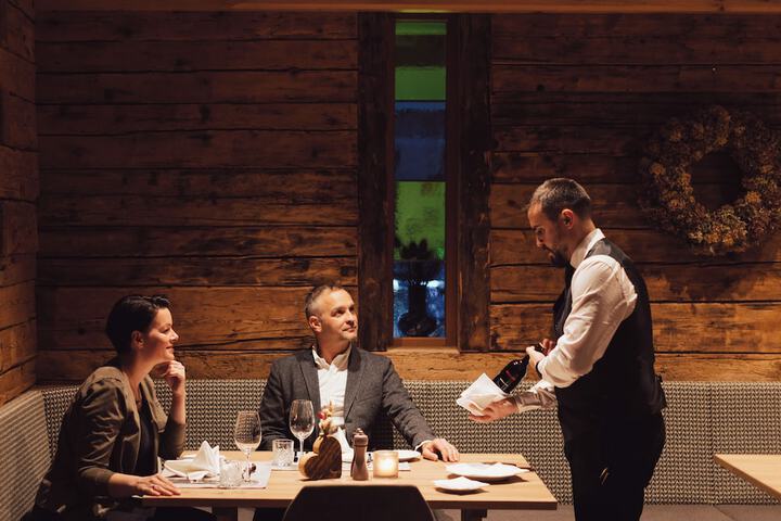 Dining 55 of 75