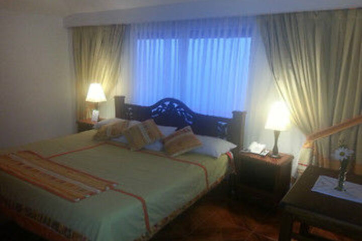 Room 9 of 24