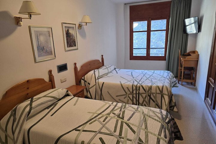 Room 5 of 7