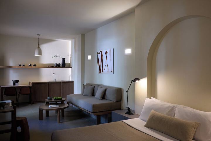 Room 18 of 50