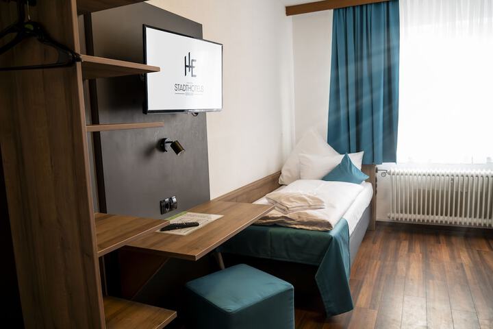 Room 35 of 65