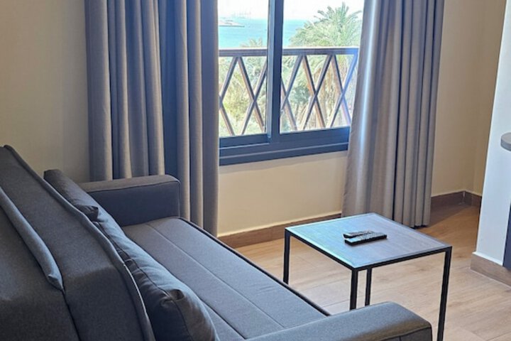 Room 13 of 51
