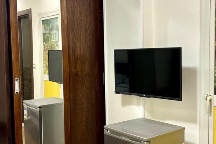Room 6 of 37