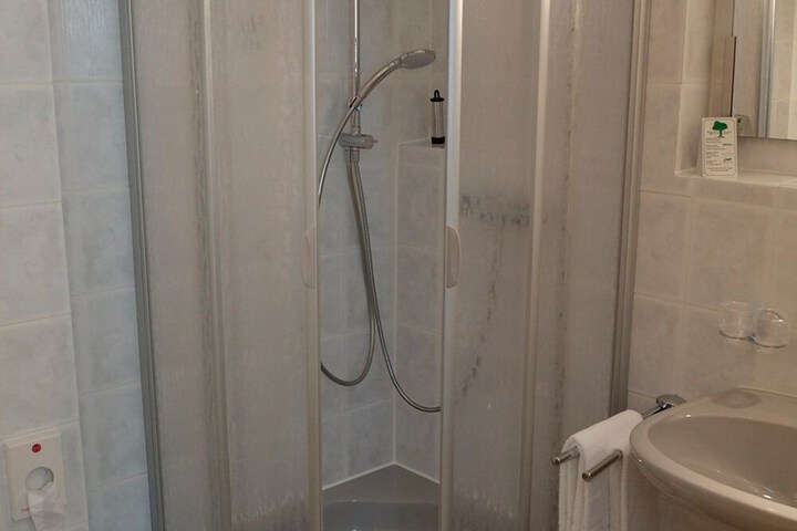 Room 19 of 36