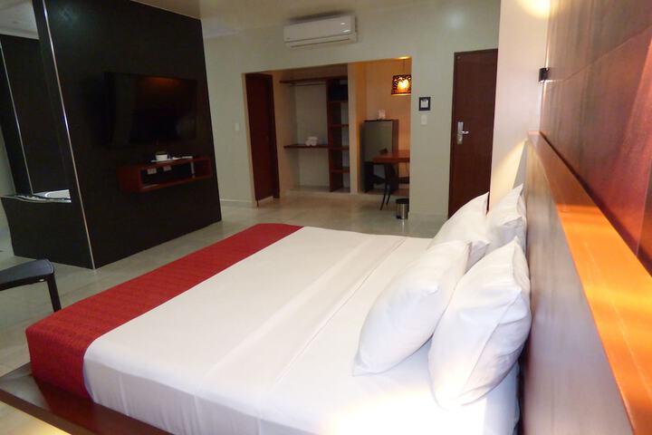 Room 37 of 82