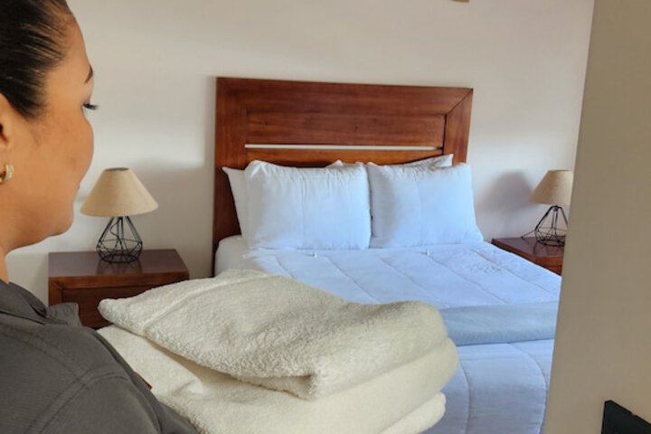 Room 6 of 49