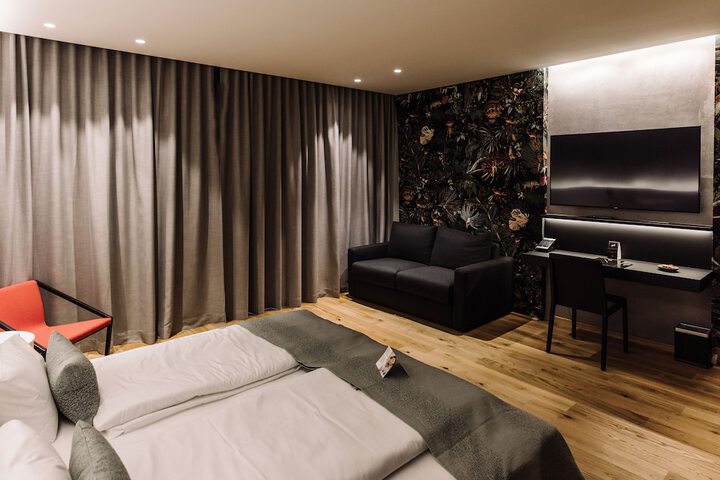 Room 15 of 53