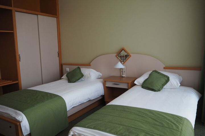 Room 9 of 50
