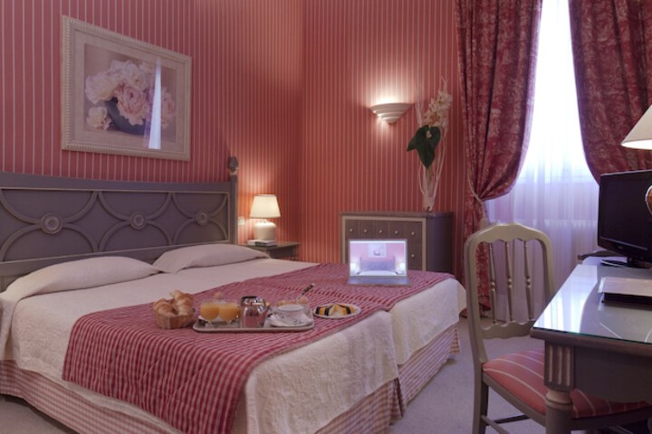 Room 24 of 69