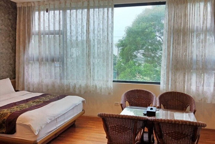 Room 13 of 46