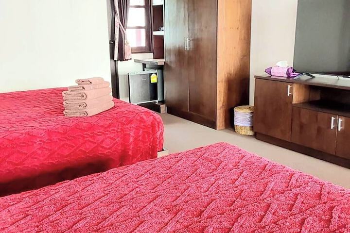 Room 6 of 30