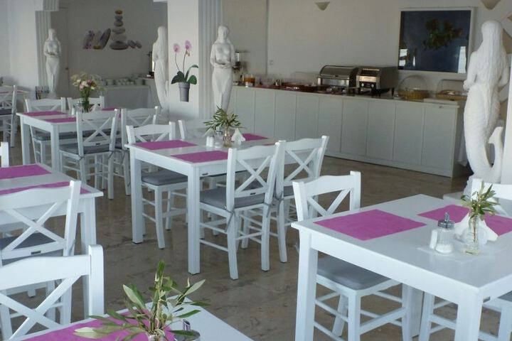 Dining 77 of 119