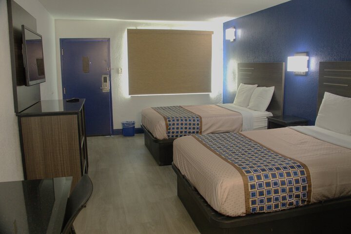 Room 20 of 32