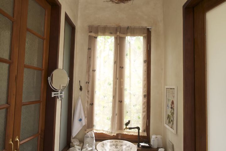 Room 176 of 262