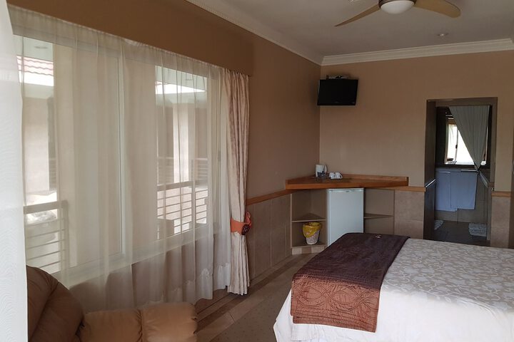 Room 9 of 40