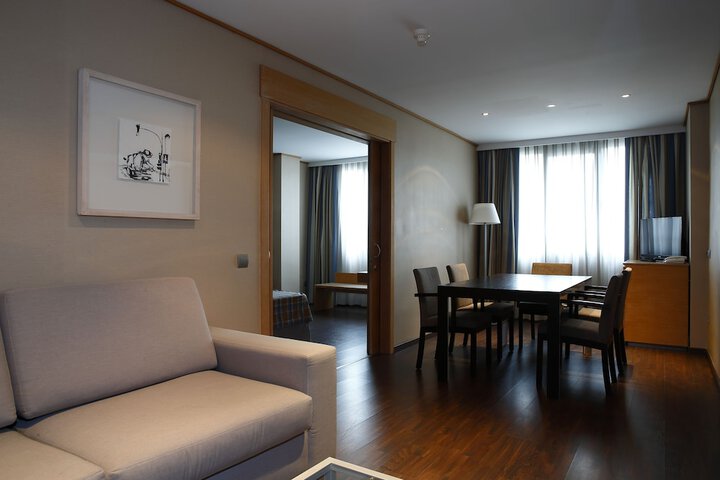 Room 15 of 61