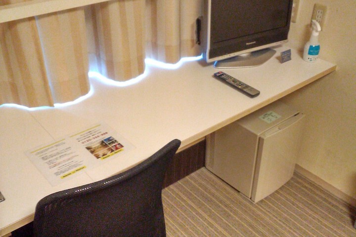 Room 6 of 34