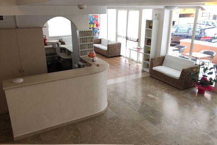 Concierge desk
