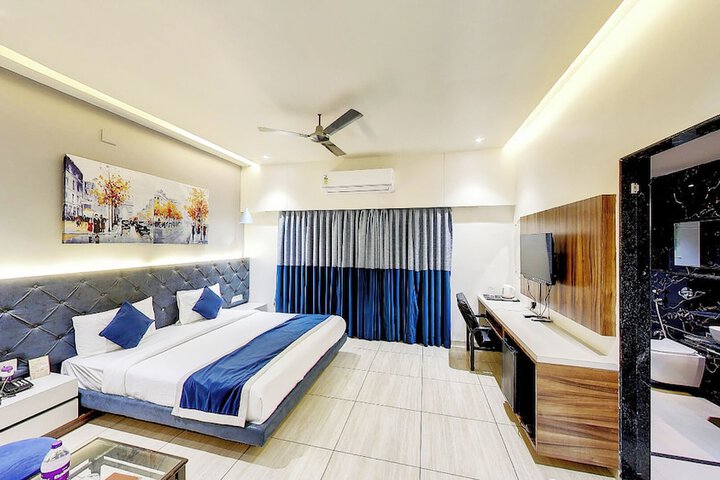 Room 3 of 6