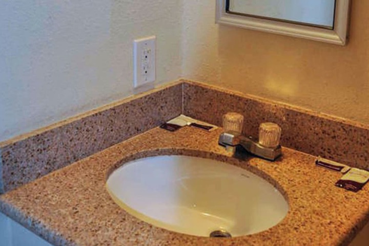 Bathroom sink