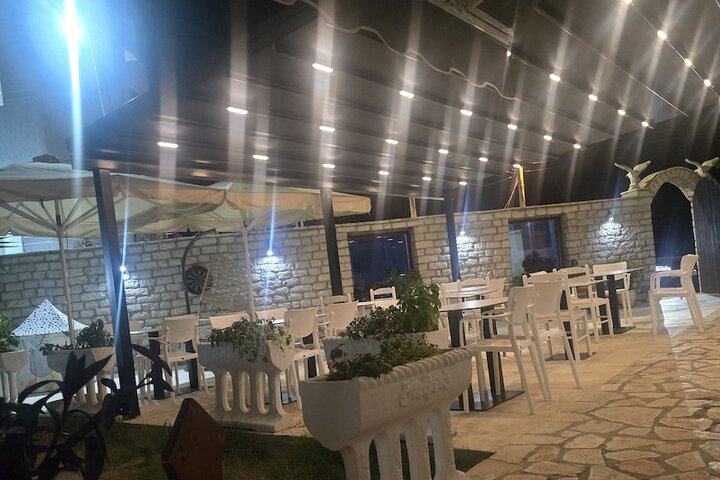 Dining 49 of 59