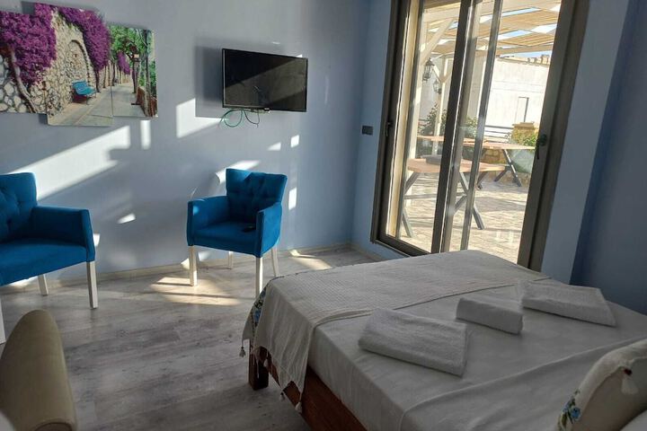 Room 18 of 32