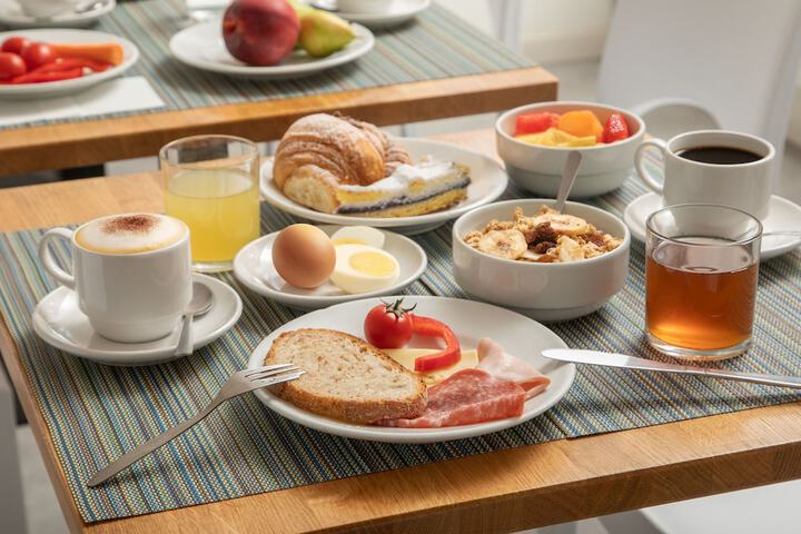 Breakfast/Coffee Service 58 of 72