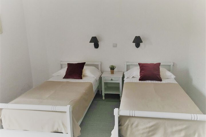 Room 9 of 41