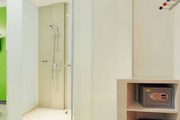 Room 7 of 23