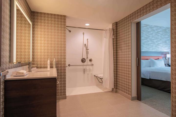 Bathroom shower