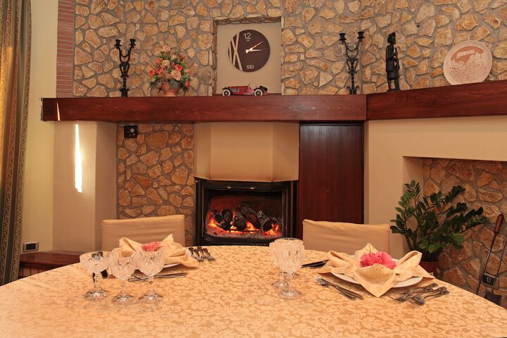 Dining 50 of 72