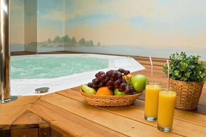 Pool Hotel