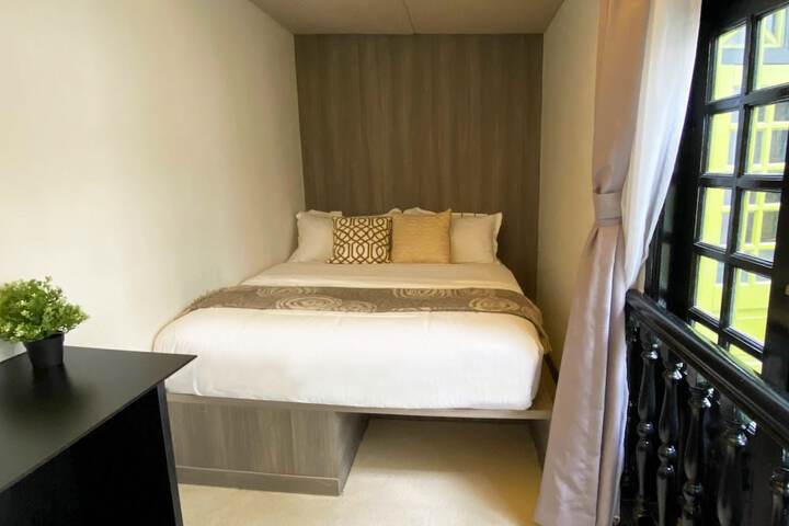 Room 38 of 180