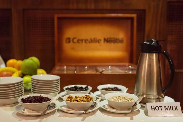 Breakfast/Coffee Service 32 of 48