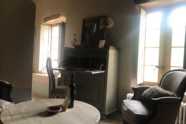 Room 5 of 44